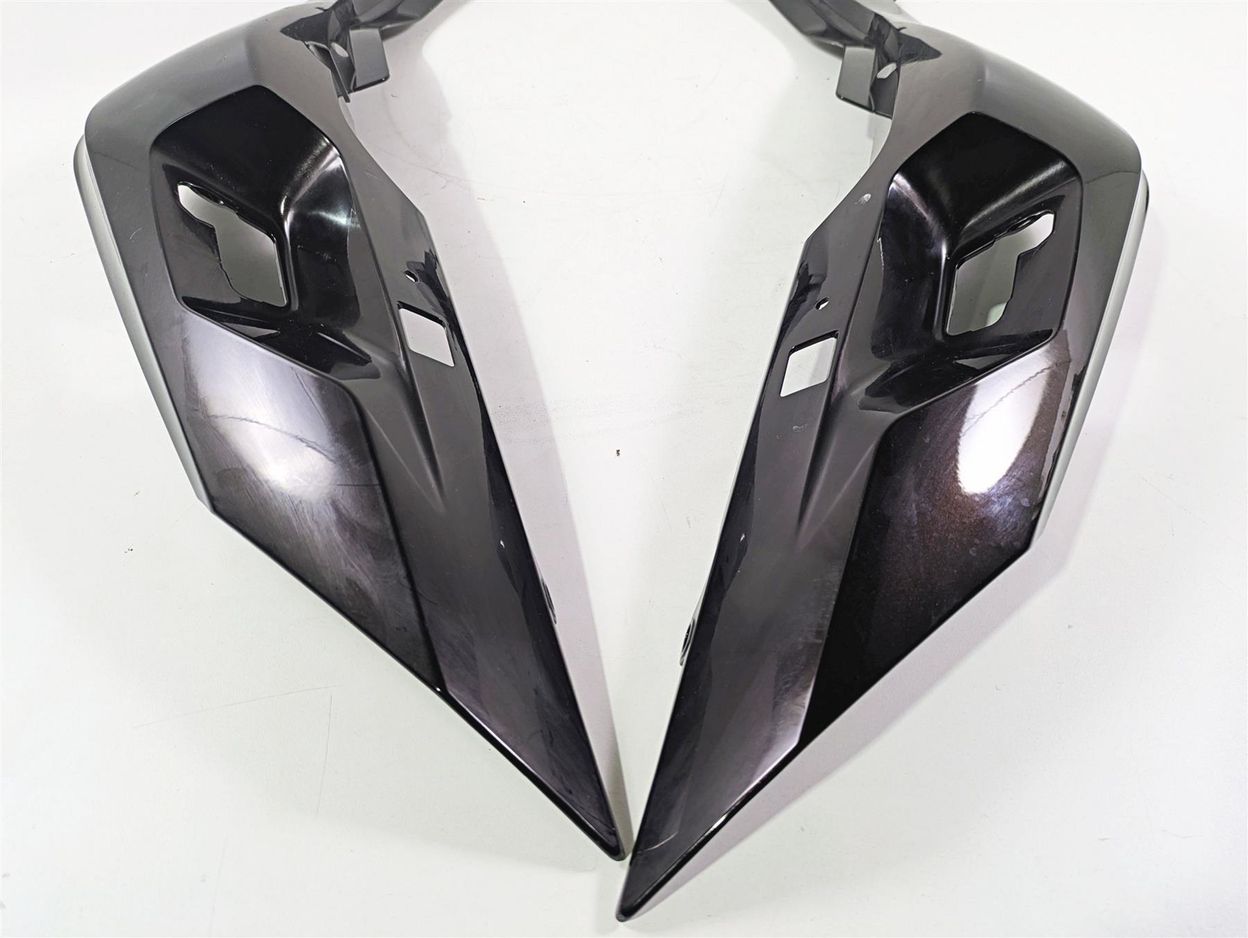 2016 BMW R1200RT K52 Tail Side Cover Fairing Set 46638533567 46638533568 {{ shop.shopifyCountryName }} - Mototech271