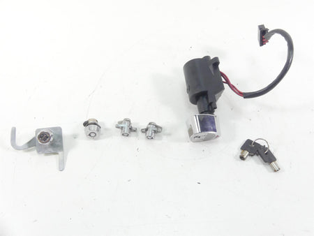 1999 Harley Touring FLHTCUI Electra Glide Ignition Switch Key Lock Set 71526-93B {{ shop.shopifyCountryName }} - Mototech271