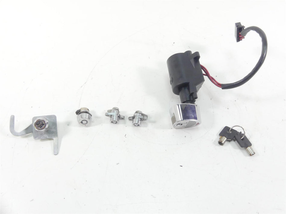 1999 Harley Touring FLHTCUI Electra Glide Ignition Switch Key Lock Set 71526-93B {{ shop.shopifyCountryName }} - Mototech271