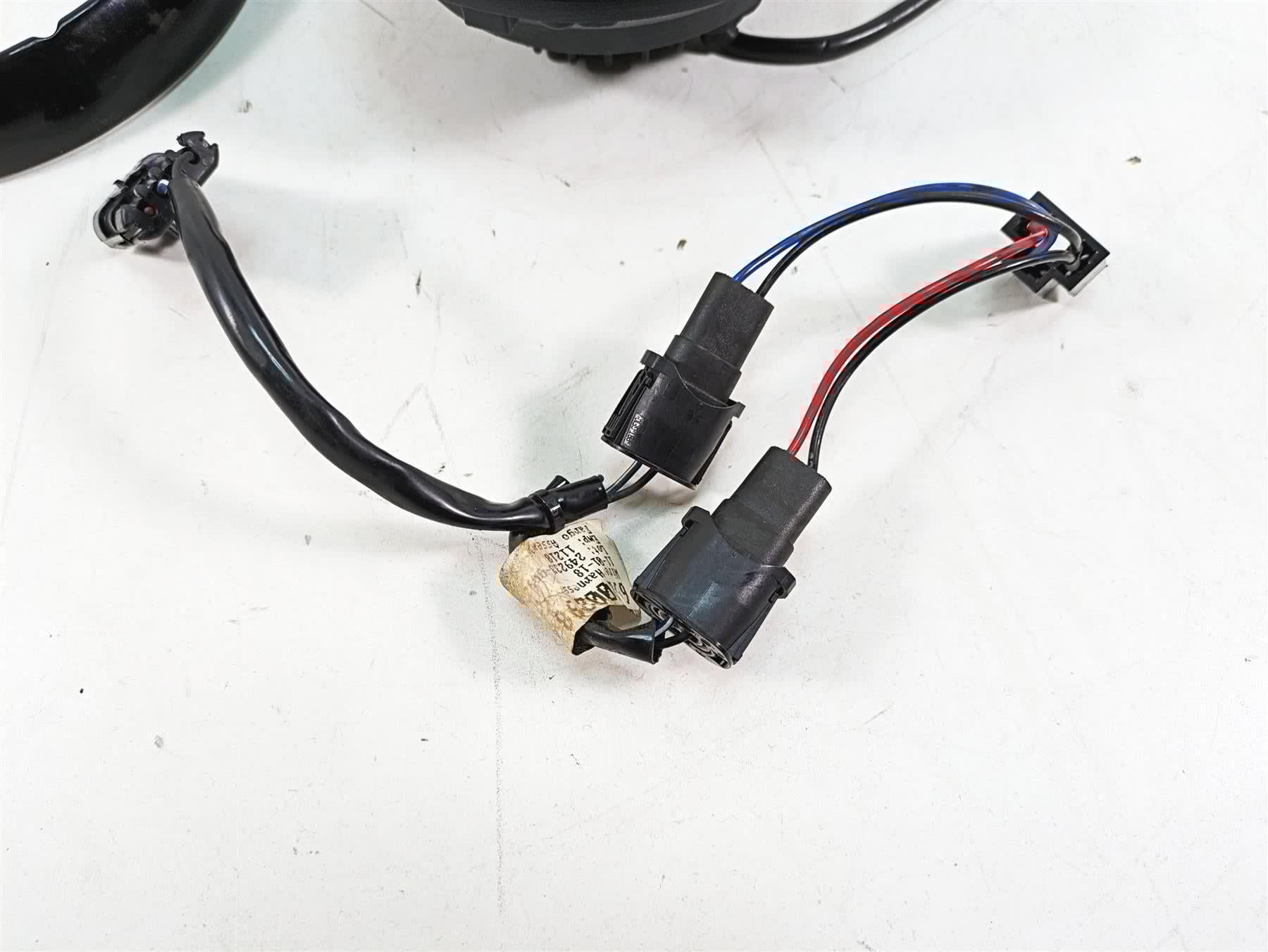 2019 Harley Touring FLHX Street Glide Aftermarket Front Headlight Bulb {{ shop.shopifyCountryName }} - Mototech271
