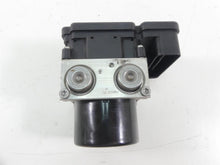 Load image into Gallery viewer, 2009 BMW R1200GS K25 Abs Brake Pump Pressure Modulator Module 7682002 7715107 | Mototech271
