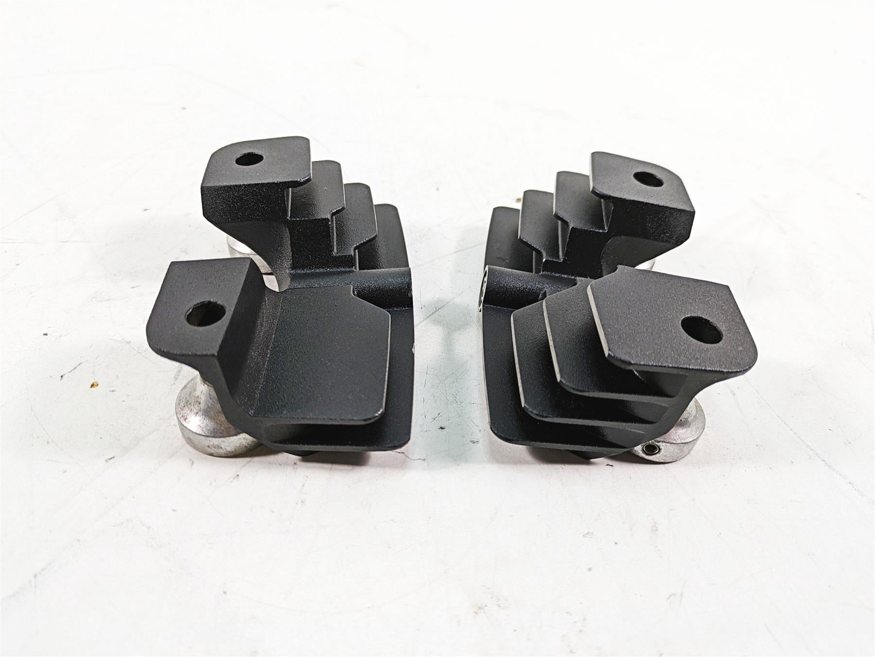 2015 Harley FXDL Dyna Low Rider Ripped Spark Plug Cover Set 61400148 {{ shop.shopifyCountryName }} - Mototech271