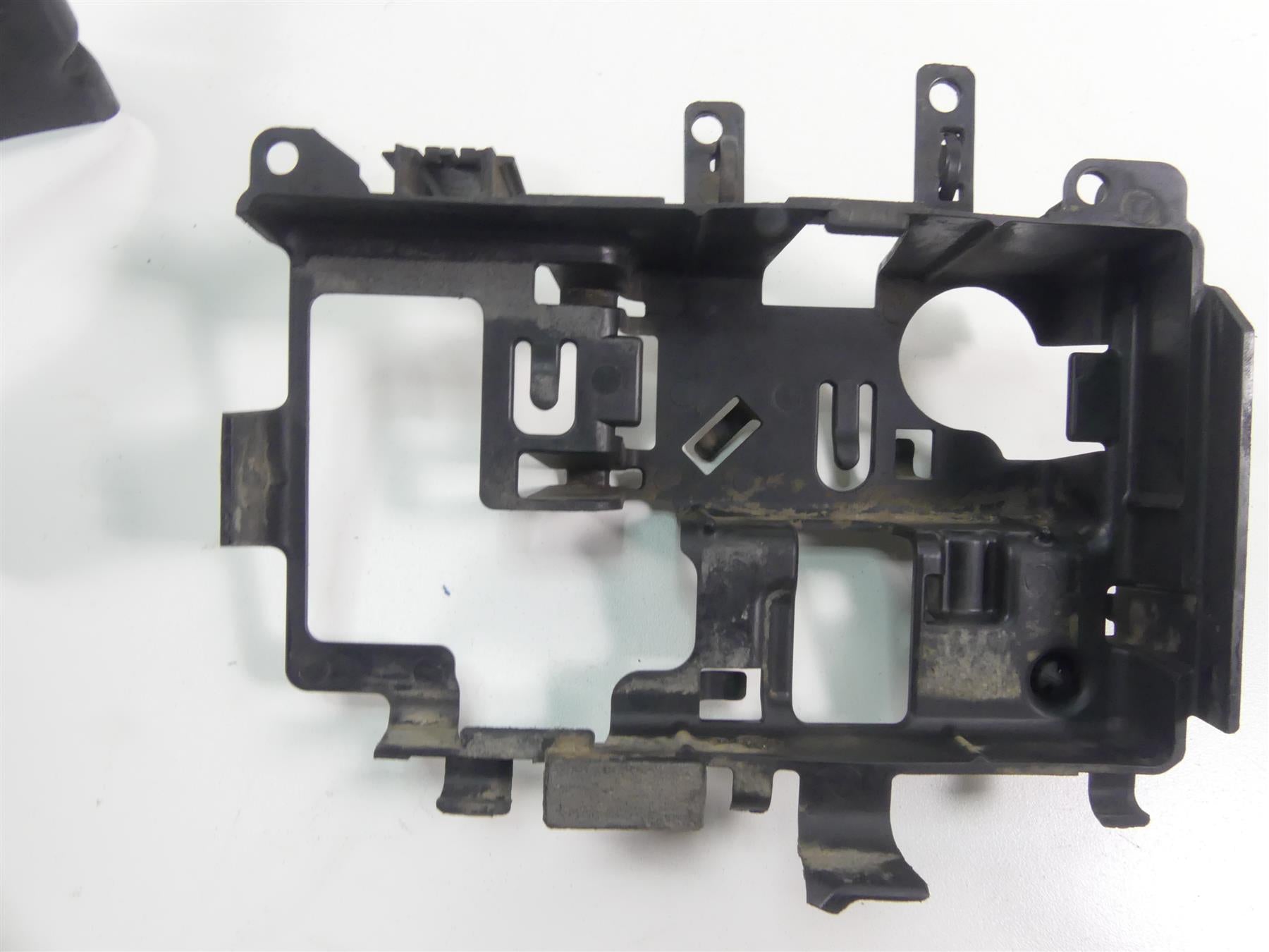 2019 Harley Softail FLSB Sport Glide Electrical Carrier Plastic Set 69201632 {{ shop.shopifyCountryName }} - Mototech271