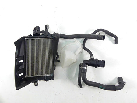 2015 BMW R1200GS GSW K50 Right Radiator + Reservoir Fan & Cover Set 17118546416 {{ shop.shopifyCountryName }} - Mototech271