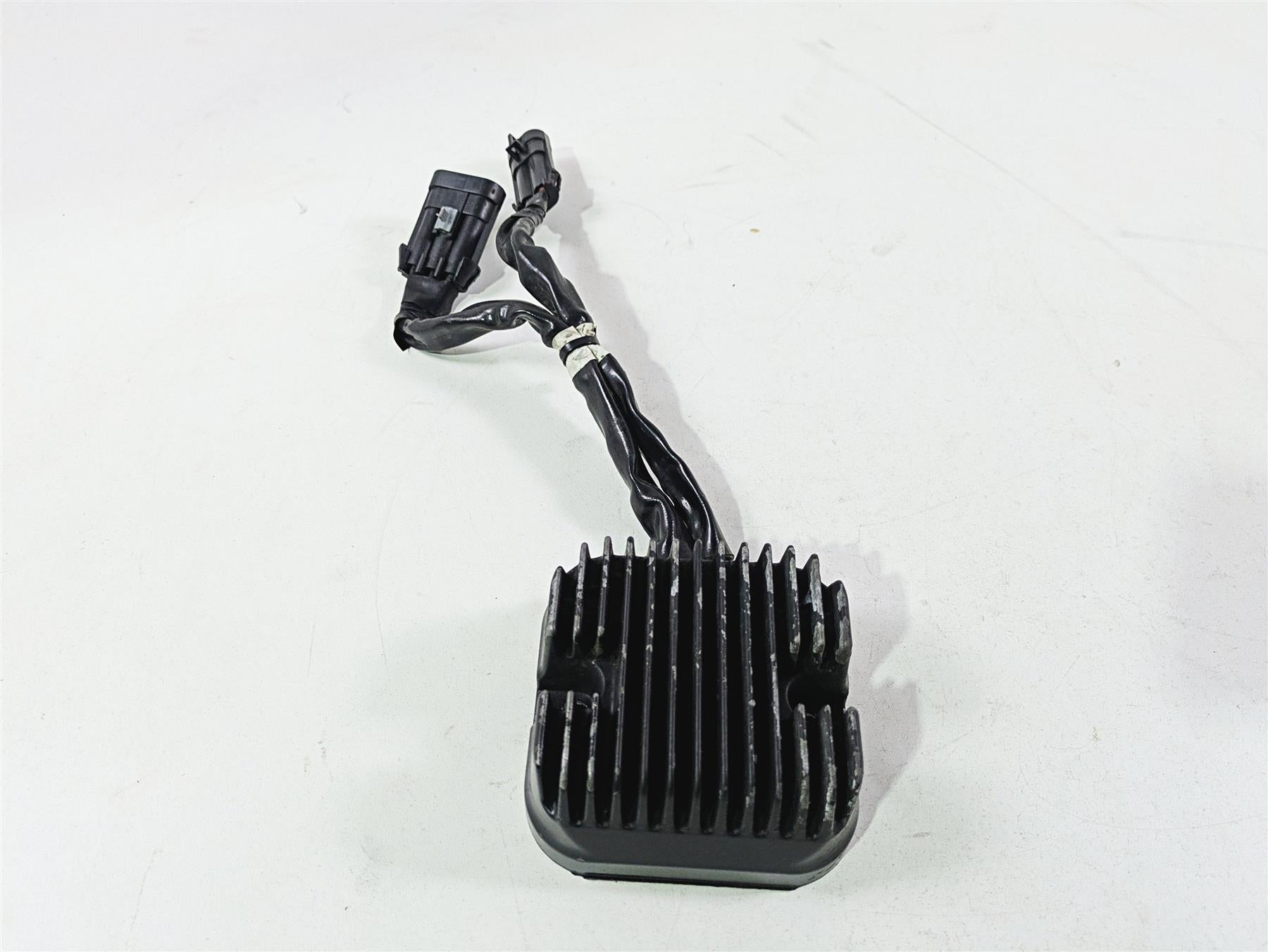 2017 Indian Chieftain Limited Rectifier Voltage Regulator 4014300 {{ shop.shopifyCountryName }} - Mototech271
