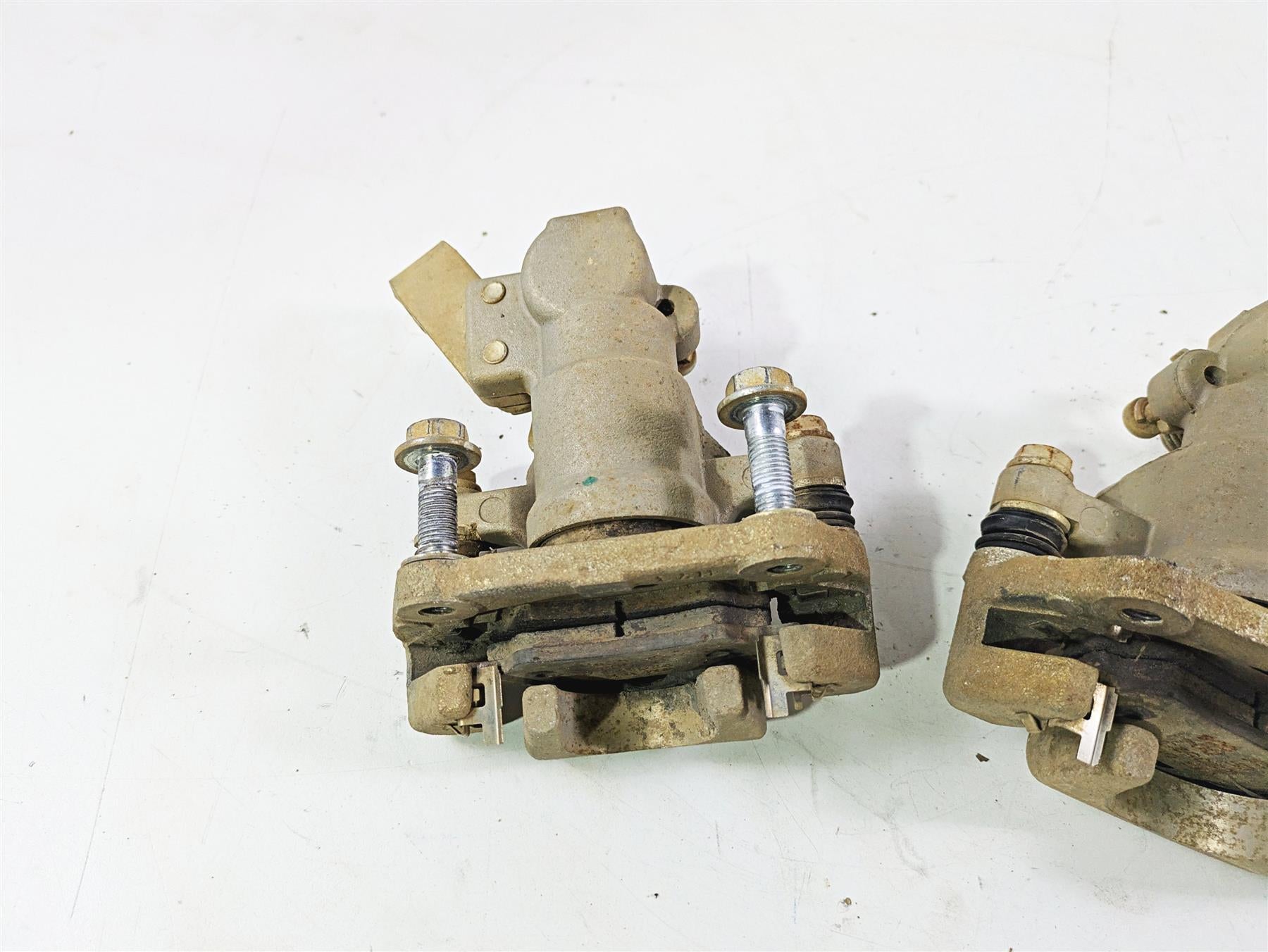 2022 CFMoto Zforce 950 Sport Rear Brake Caliper Set 5BY0-081060 5BY0-081050 {{ shop.shopifyCountryName }} - Mototech271