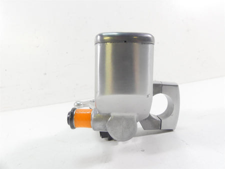 2009 Yamaha XV1700 Road Star Warrior Front Brake Master Cylinder 5PX-W2587-20-00 {{ shop.shopifyCountryName }} - Mototech271