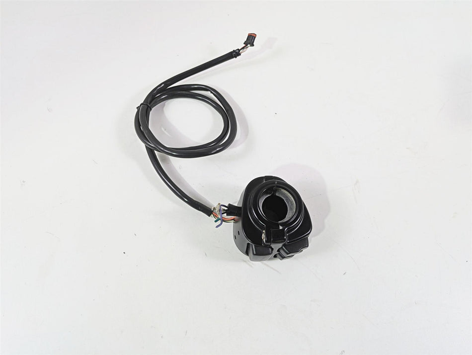 2016 Harley FXDF Dyna Fat Bob Left Blinker Control Switch - Read 71500372A {{ shop.shopifyCountryName }} - Mototech271