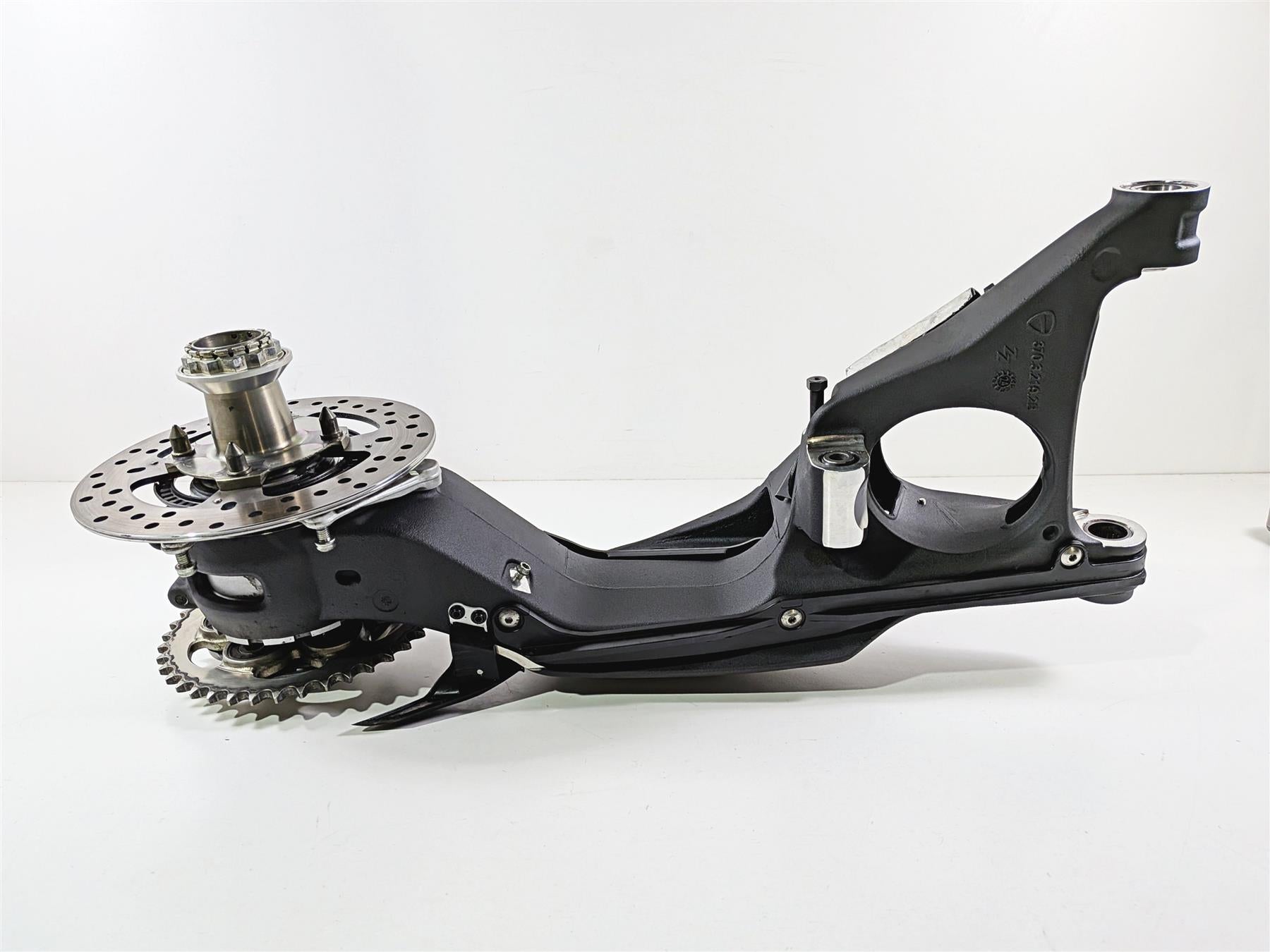 2022 Ducati Panigale V4 S V4S Straight Swingarm Swing Arm & Rear Axle 37020471AA-Mototech271