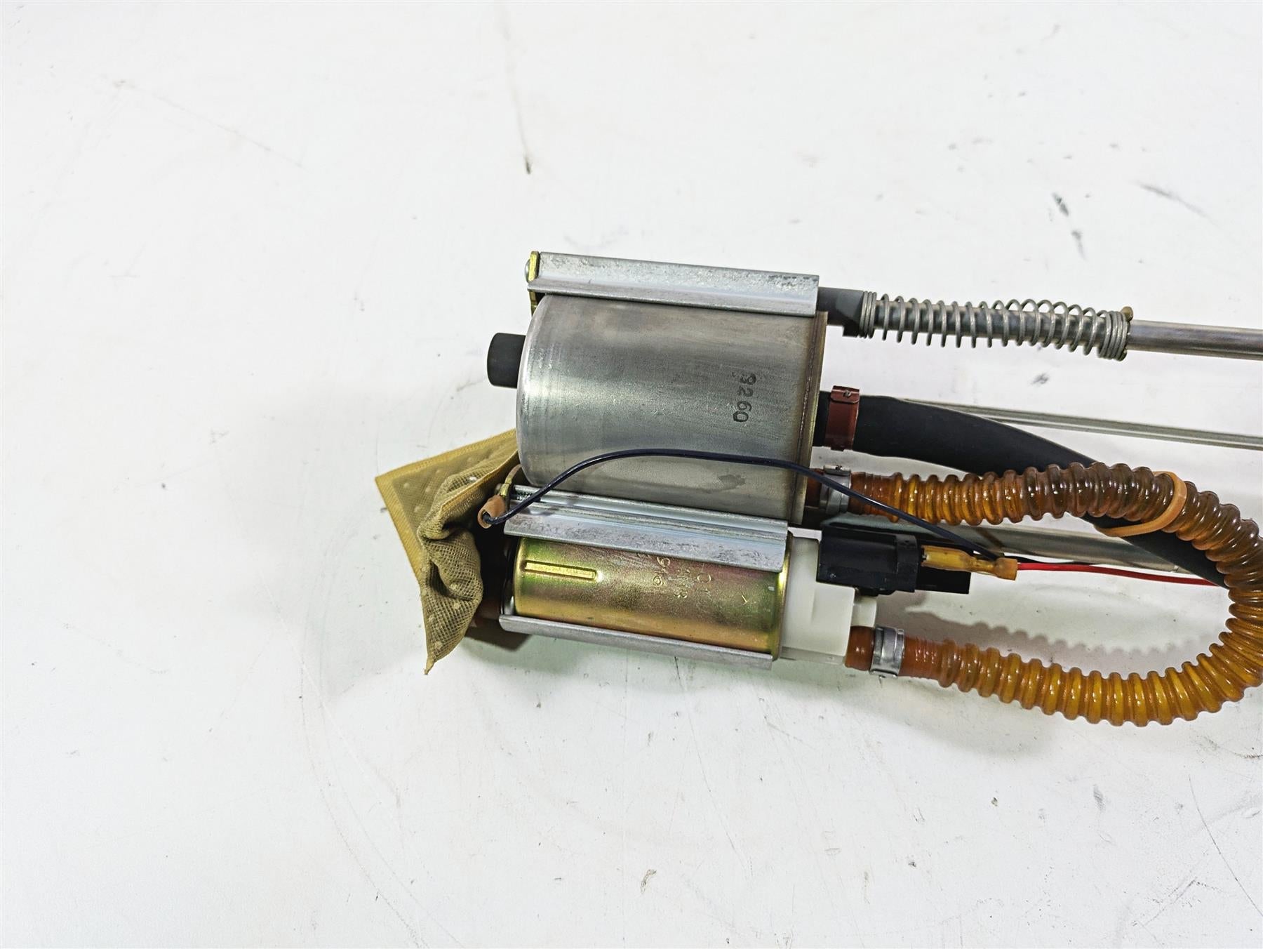 2006 Harley VRSCR Street V-Rod Fuel Gas Petrol Pump 75146-06 75272-06 {{ shop.shopifyCountryName }} - Mototech271