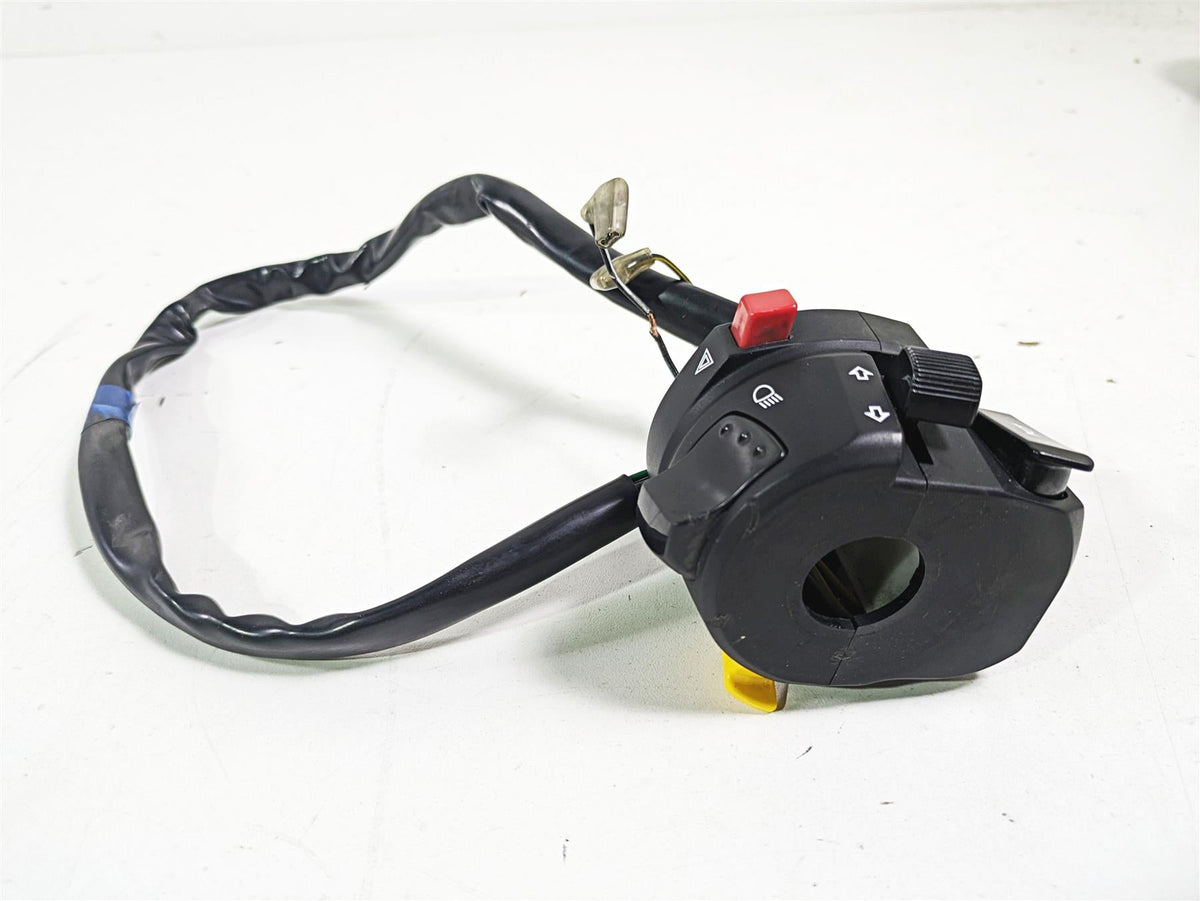 2018 Suzuki GSX1300 R Hayabusa Left Hand Control Switch - Read 37400-18H13 {{ shop.shopifyCountryName }} - Mototech271