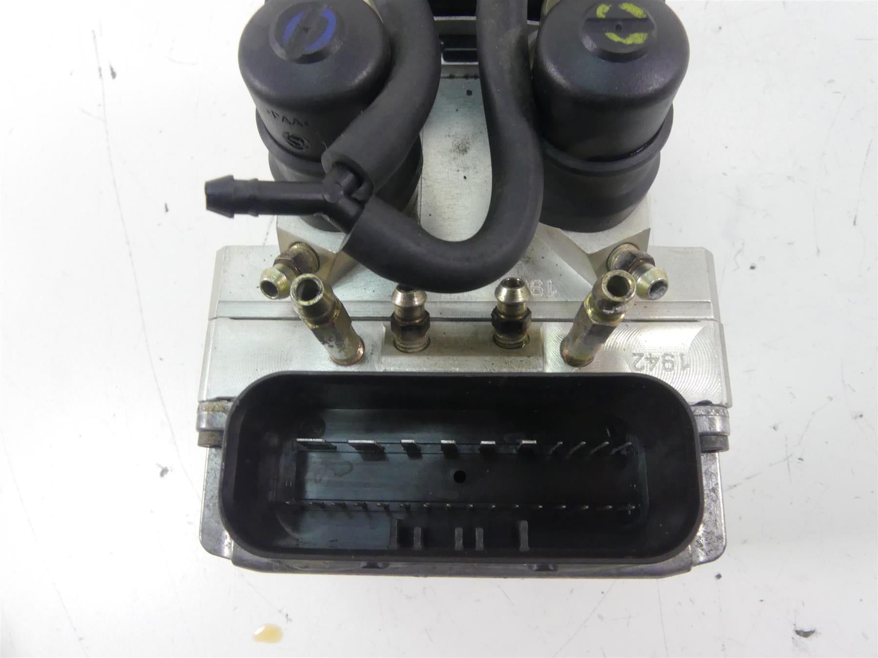 2003 BMW R1150 GS R21 Abs Brake Pump Block Module Integral 34517660909 {{ shop.shopifyCountryName }} - Mototech271