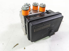 Load image into Gallery viewer, 2019 Harley FLHCS Softail Heritage Abs Brake Pump Module Unit 41100044C | Mototech271
