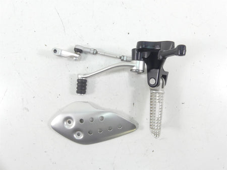 2017 Triumph Thruxton 1200 R Left Front Footpeg Shifter Set T2088079 T2081562 {{ shop.shopifyCountryName }} - Mototech271