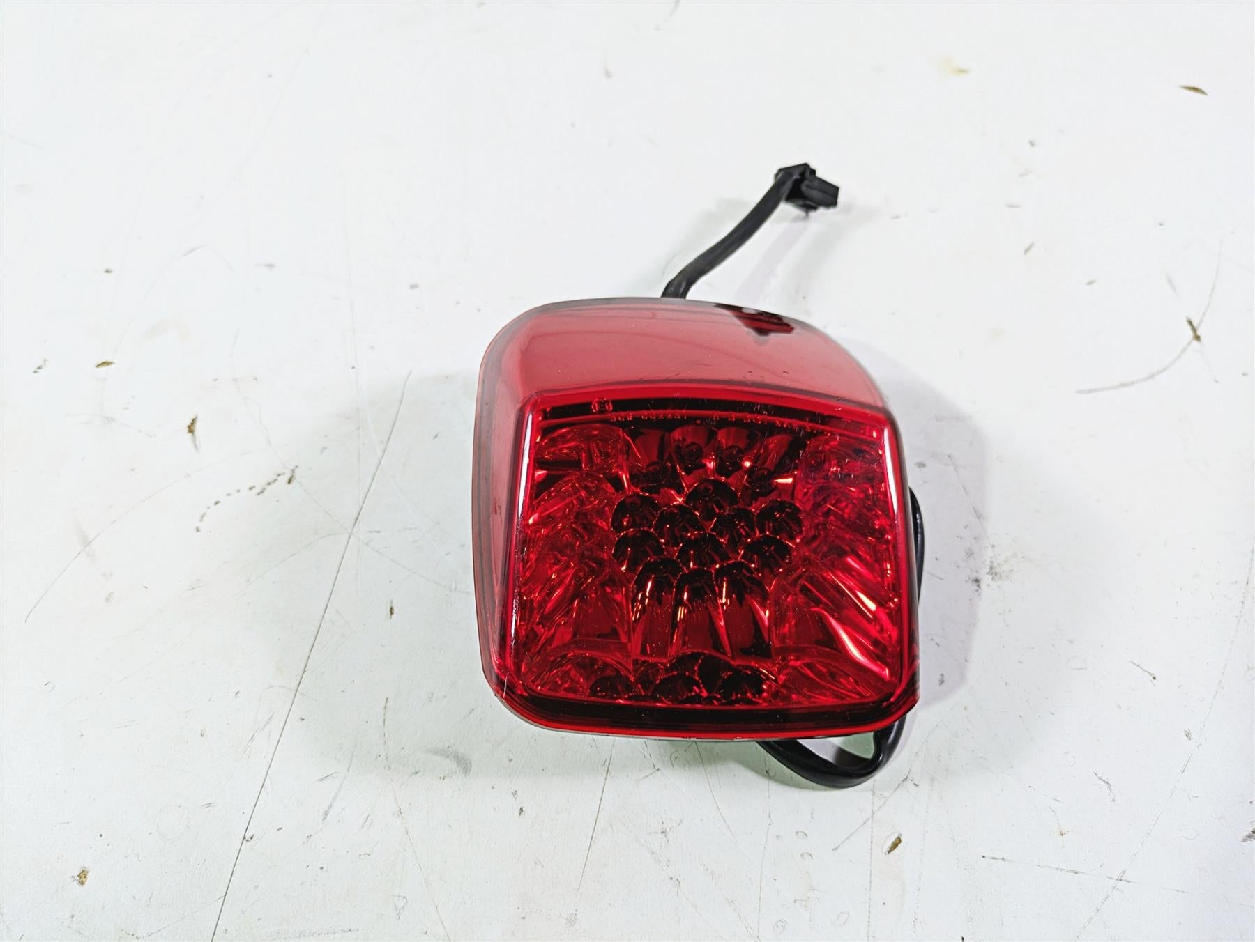 2003 Harley Softail FXSTDI Deuce 100th Taillight Tail Light & Wiring 68354-00A | Mototech271