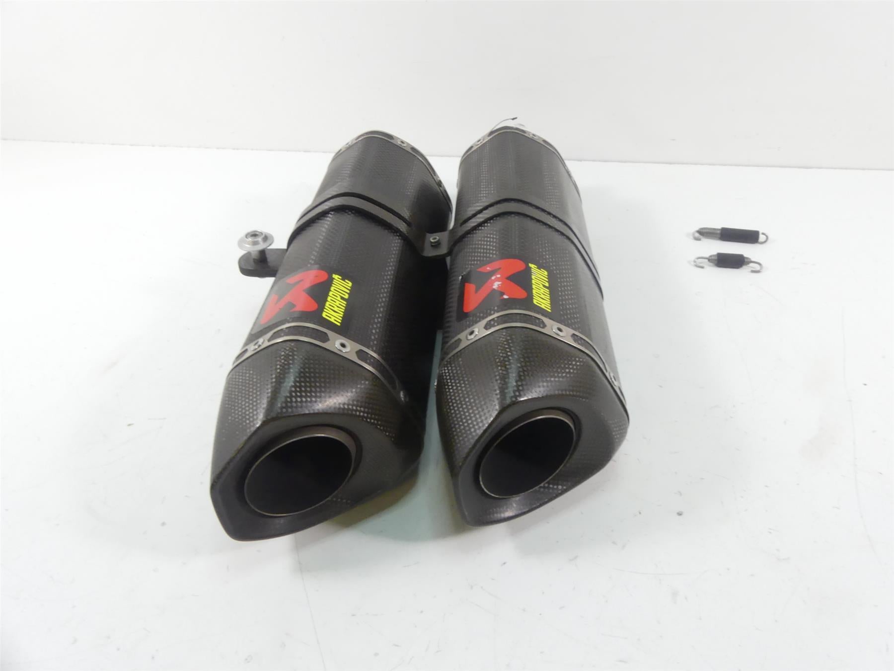 2013 Ducati Streetfighter 848 Akrapovic Carbon Exhaust Muffler Set US D550 134S {{ shop.shopifyCountryName }} - Mototech271