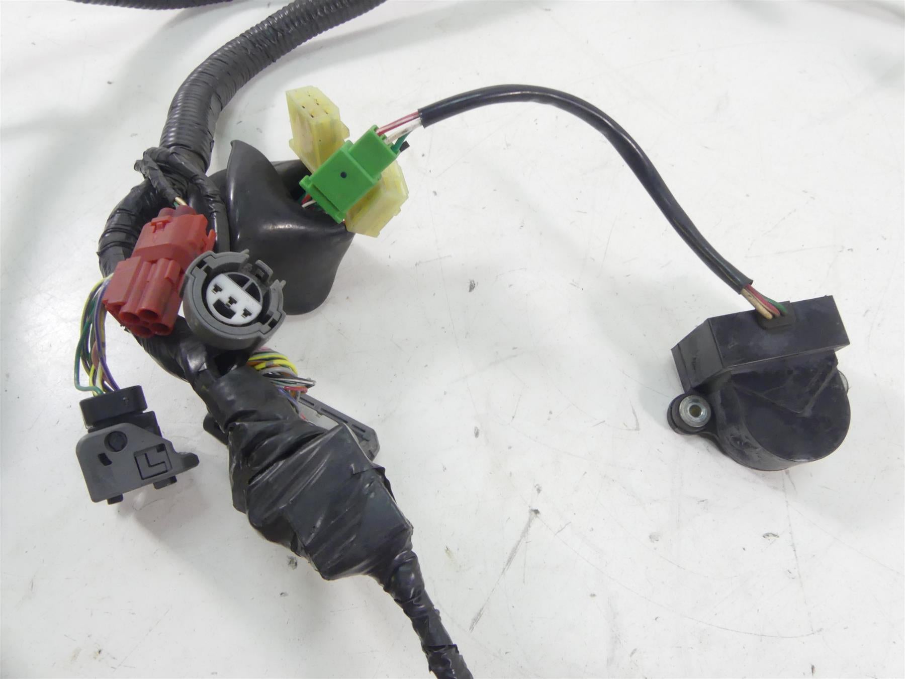 2005 Honda V-Twin VTX1800 S3 Wiring Harness Loom - No Cuts 32100-MCV-S113 {{ shop.shopifyCountryName }} - Mototech271