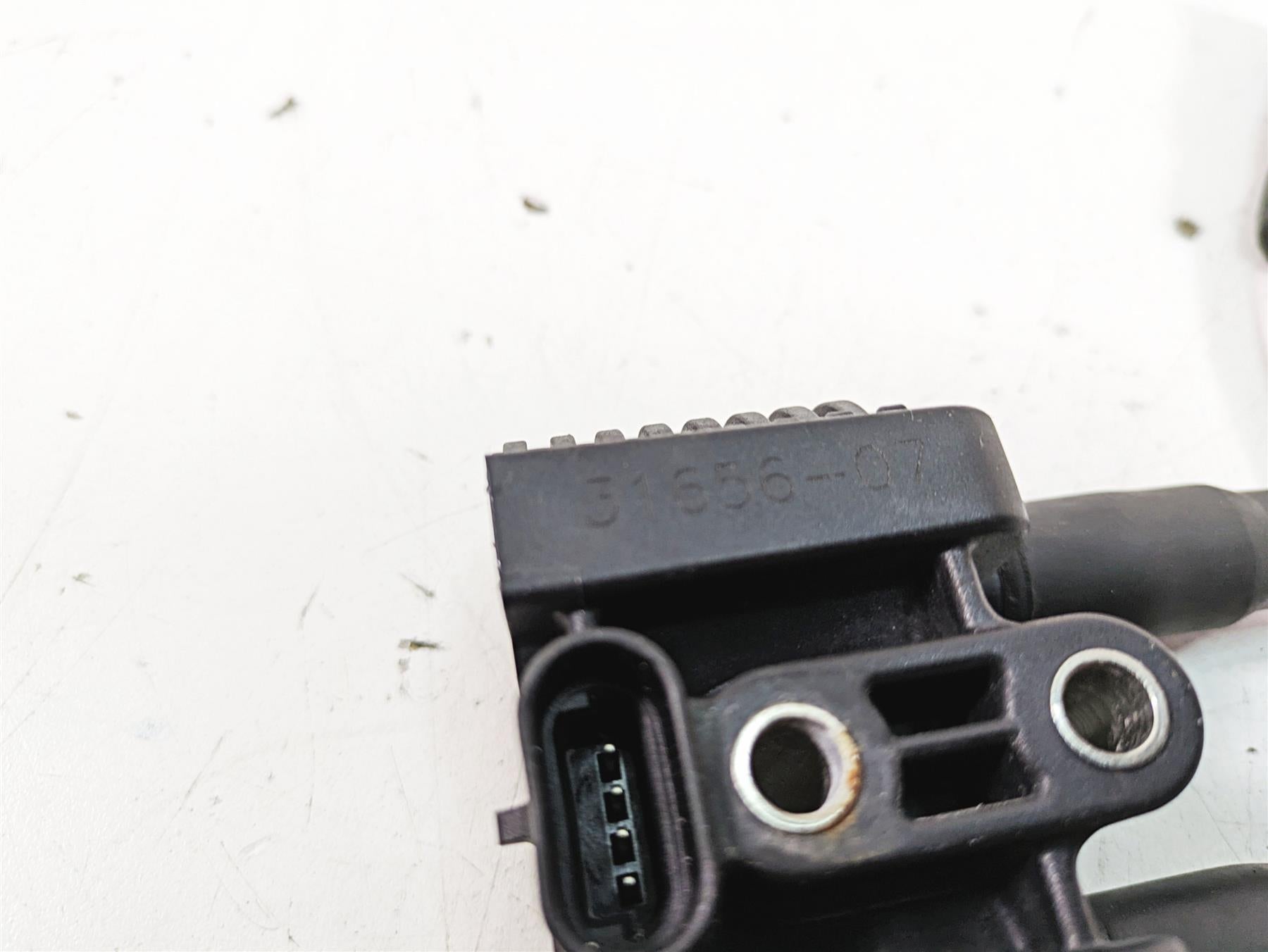 2019 Harley XL883N Sportster Iron Ignition Coil Wires & Plugs 31656-07 {{ shop.shopifyCountryName }} - Mototech271