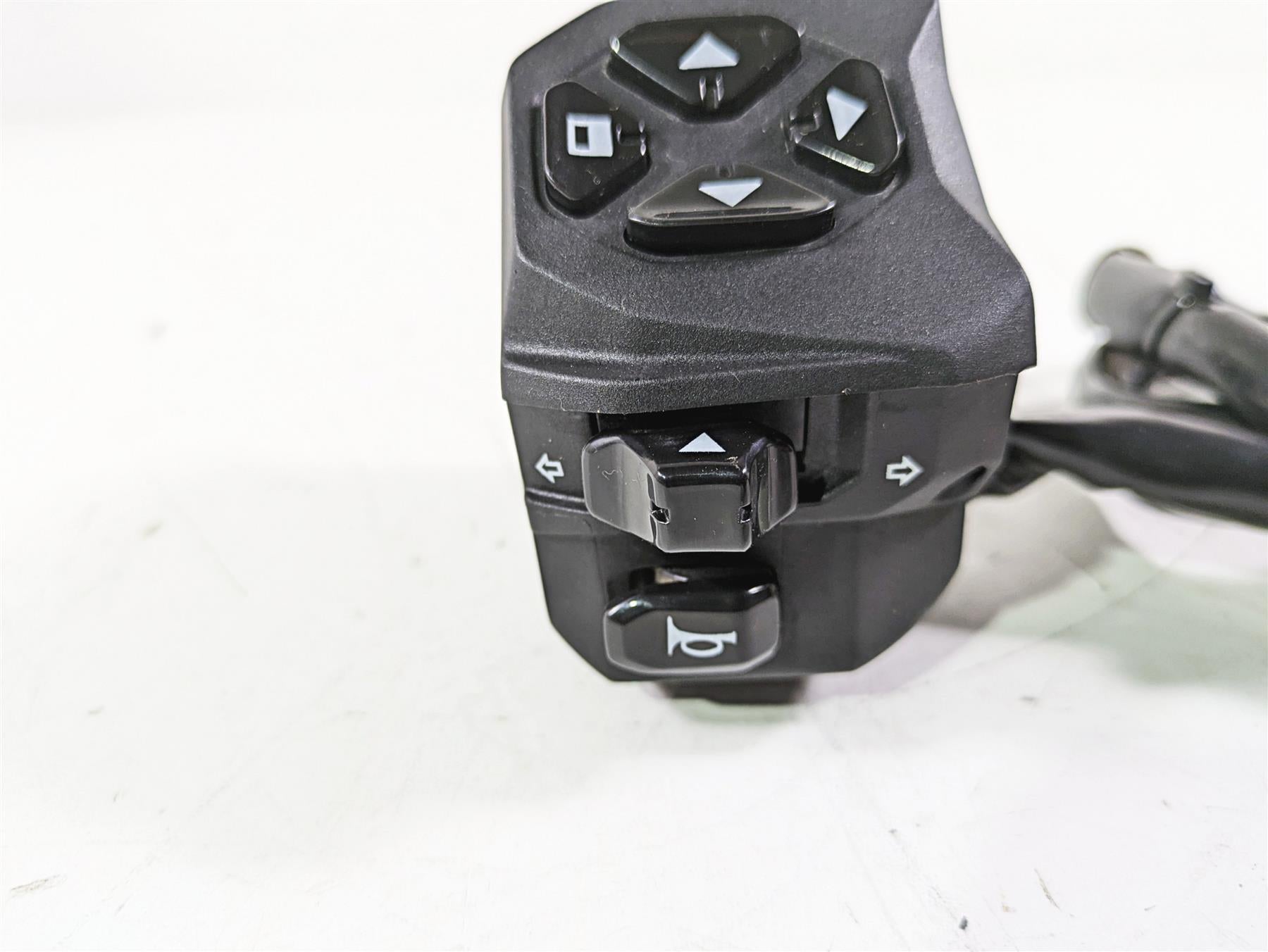2021 Aprilia RS660 Select Cruise Left Hand Control Switch 2D000548 {{ shop.shopifyCountryName }} - Mototech271