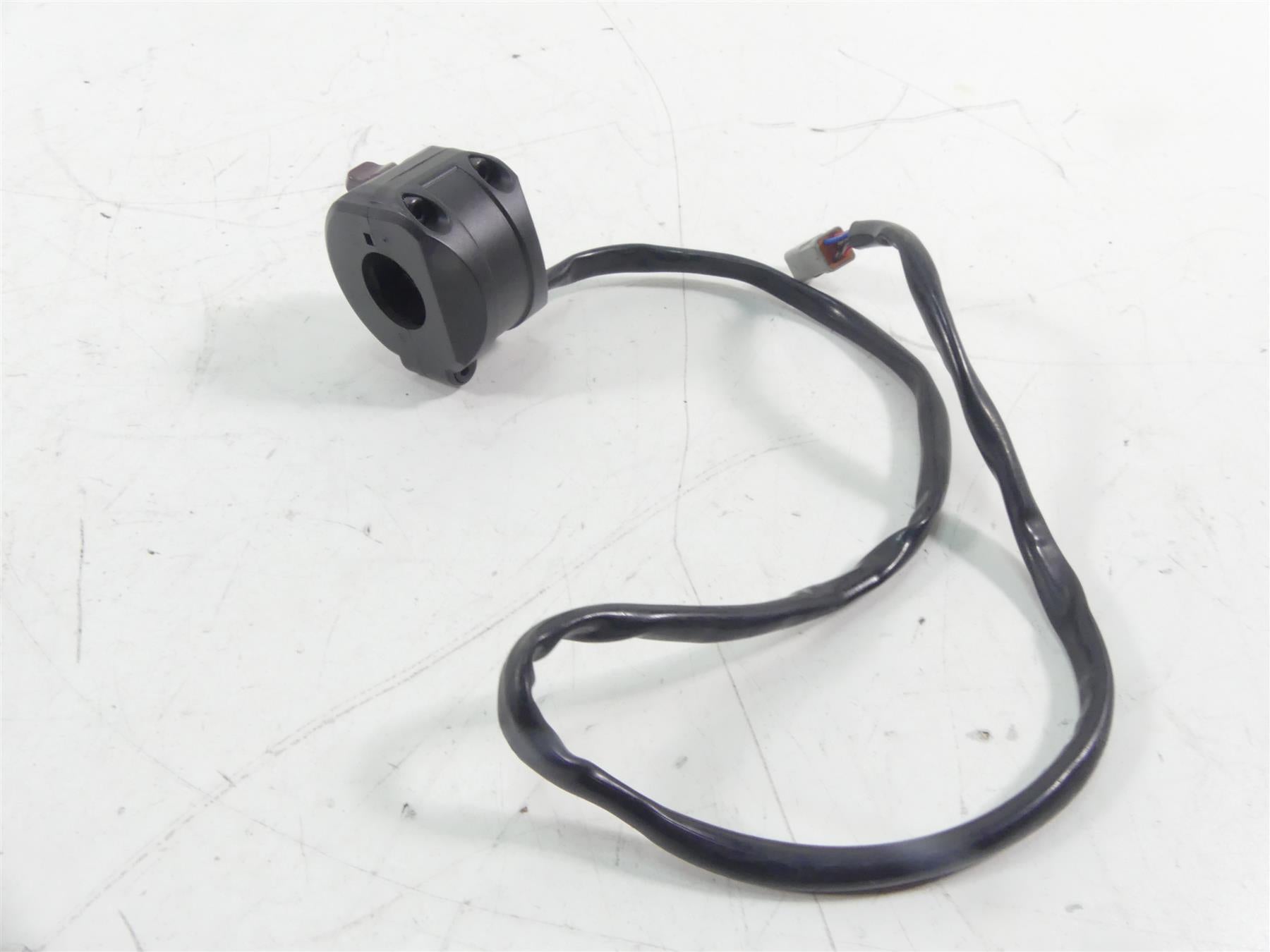 2015 Ducati Diavel Carbon Red Right Hand Start Stop Control Switch 65010141A {{ shop.shopifyCountryName }} - Mototech271