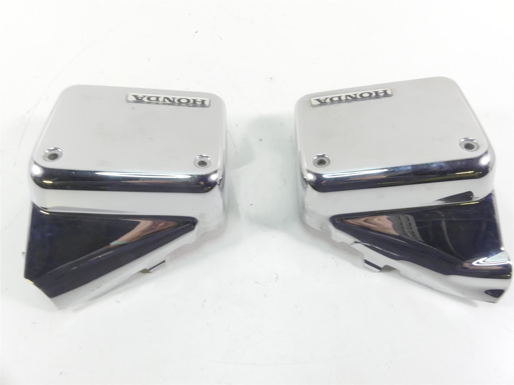 2003 Honda VT750 DC Shadow Spirit Side Chrome Cover Set - Read 83500-MCL-0000 {{ shop.shopifyCountryName }} - Mototech271