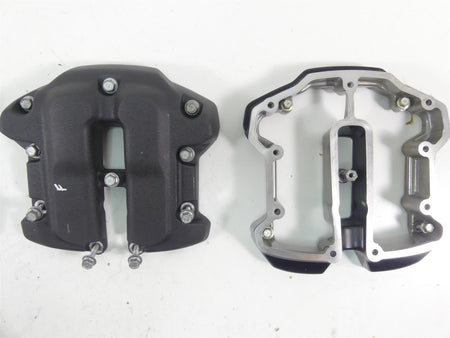 2021 Harley Softail FXBBS Street Bob Cylinder Head Valve Cover Set 25700697 {{ shop.shopifyCountryName }} - Mototech271