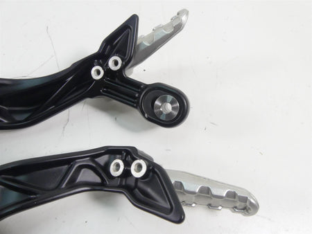 2019 Indian Motorcycle Co. FTR1200 Rear Passenger Footpeg Set 5142146 5142145 {{ shop.shopifyCountryName }} - Mototech271