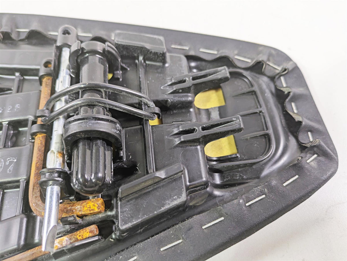 2020 Kawasaki ZX6R ZX636 Ninja Rear Passenger Seat Saddle 53066-0607-12Y {{ shop.shopifyCountryName }} - Mototech271