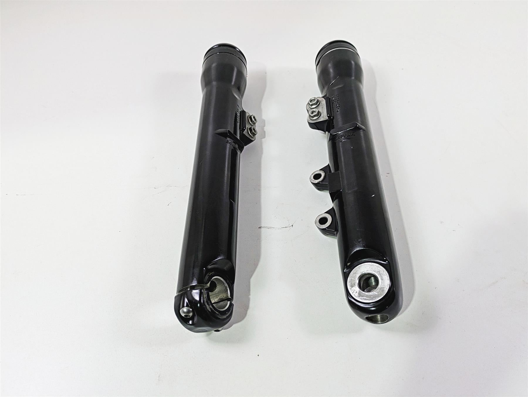 2011 Harley FXDC Dyna Super Glide Showa Front Fork Lowers 49 46607-06A 46608-06B {{ shop.shopifyCountryName }} - Mototech271