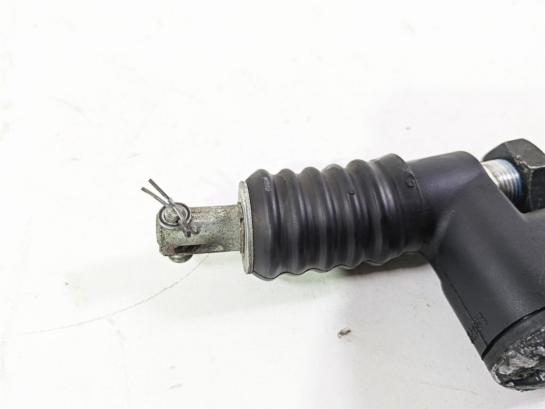 2008 Harley FLSTC 105TH Softail Heritage Rear Brake Master Cylinder 41767-05E {{ shop.shopifyCountryName }} - Mototech271