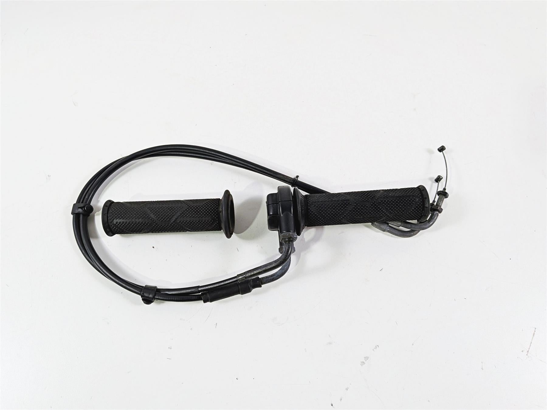 2008 Aprilia RSVR 1000 Factory Throttle Grip Handle Set AP8118566 {{ shop.shopifyCountryName }} - Mototech271