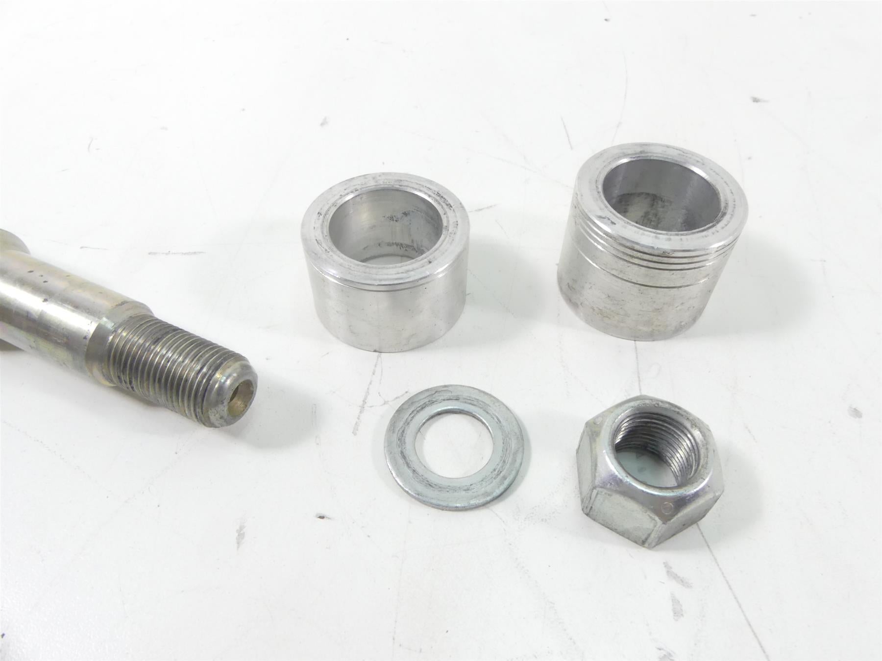 2009 Harley FXDF Dyna Fat Bob Straight 25mm Front Axle Wheel Spindle 41547-07A {{ shop.shopifyCountryName }} - Mototech271