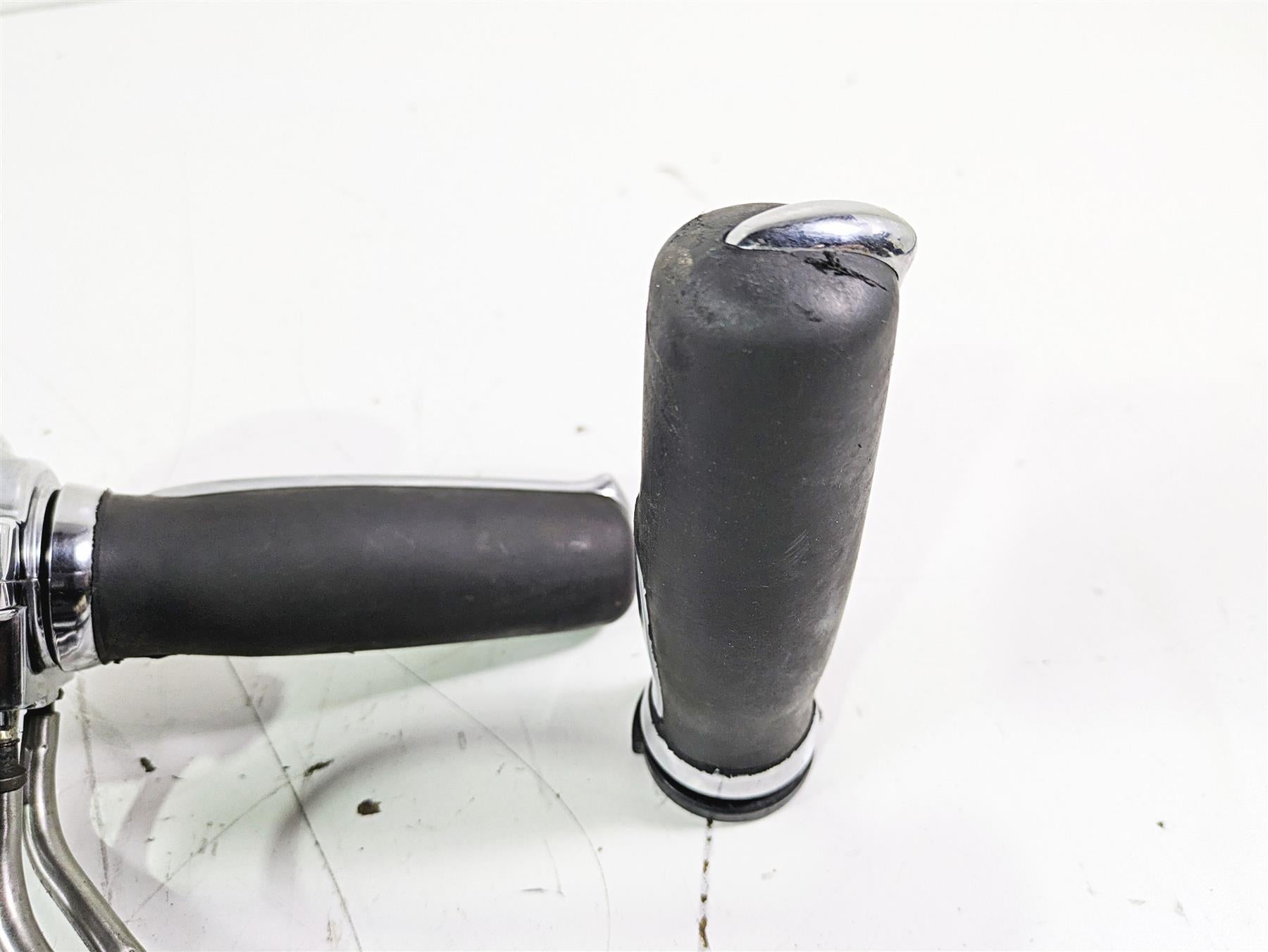 2003 Harley Touring FLHTCUI E-Glide 100th Chrome Control Switch Set 71597-96 {{ shop.shopifyCountryName }} - Mototech271