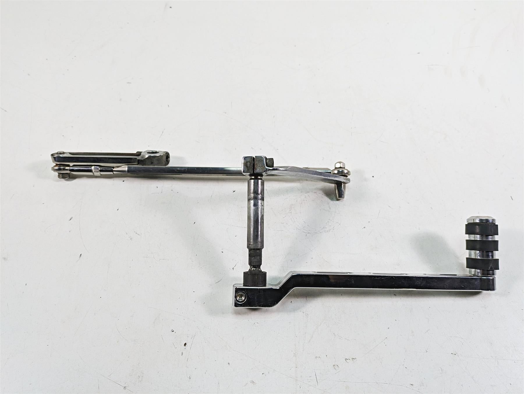 1999 Harley Touring FLHTC Electra Glide Chrome Shifter Pedal Linkage 33895-82E {{ shop.shopifyCountryName }} - Mototech271