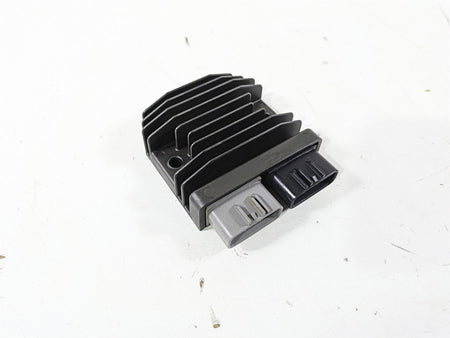 2022 Yamaha YXZ1000 R Rectifier Voltage Regulator B5H-81960-00-00 FH027DA {{ shop.shopifyCountryName }} - Mototech271