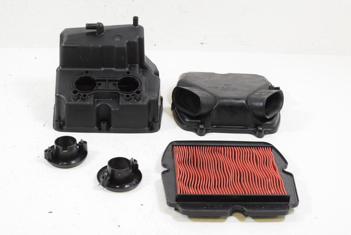 2013 Honda GL1800 B Goldwing Airbox Filter Cleaner Housing Assembl 17231-MCA-A80 {{ shop.shopifyCountryName }} - Mototech271