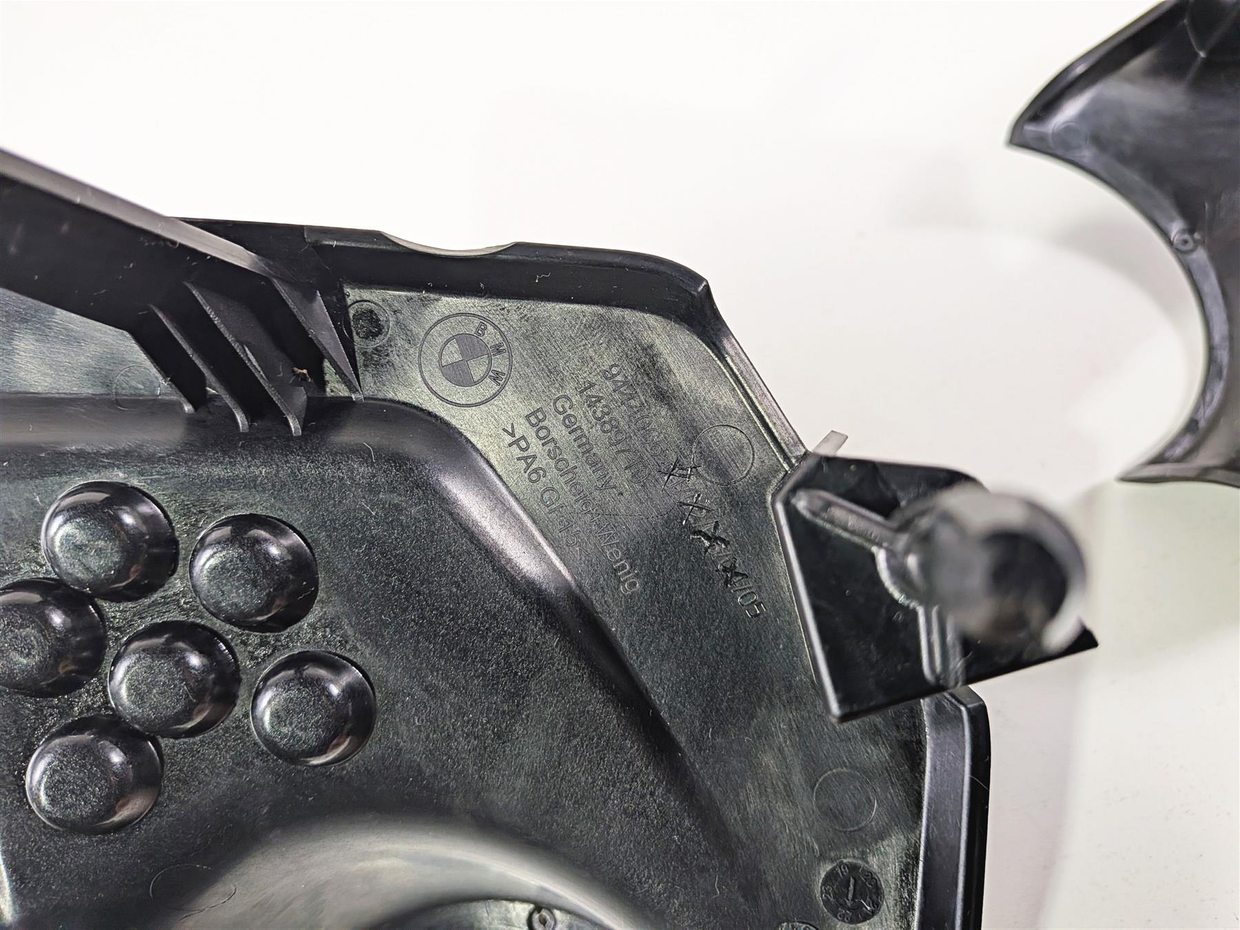 2023 BMW R nineT Scrambler K23 Between Leg Infill Fairing Set 46639444065 {{ shop.shopifyCountryName }} - Mototech271