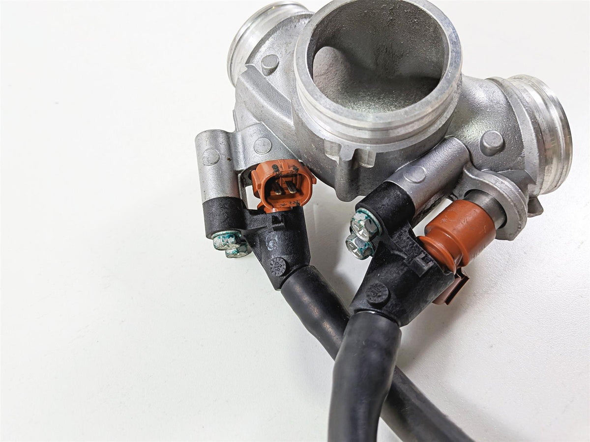 2010 Honda VT1300 CR Stateline Intake Manifold & Fuel Injectors 17111-MFR-670 {{ shop.shopifyCountryName }} - Mototech271