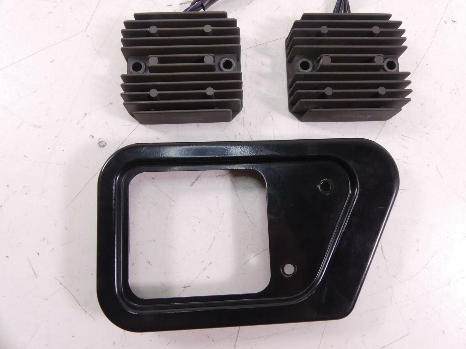 2001 Kawasaki VN1500 Vulcan C Rectifier Voltage Regulator Set + Covers 21066-110 {{ shop.shopifyCountryName }} - Mototech271