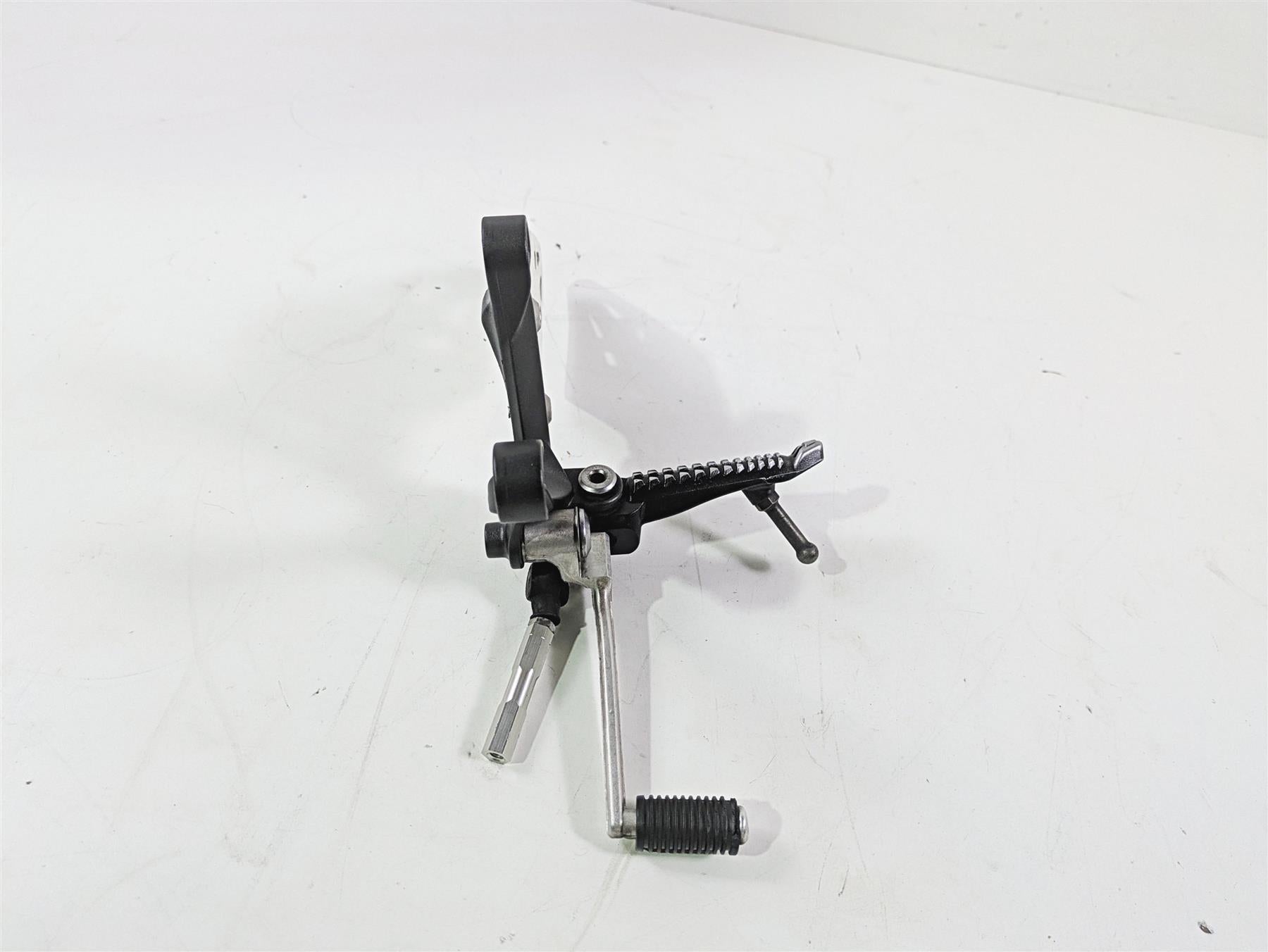 2020 Kawasaki ZX6R ZX636 Ninja Left Footpeg Foot Peg Shifter Set 35063-0160-18R {{ shop.shopifyCountryName }} - Mototech271