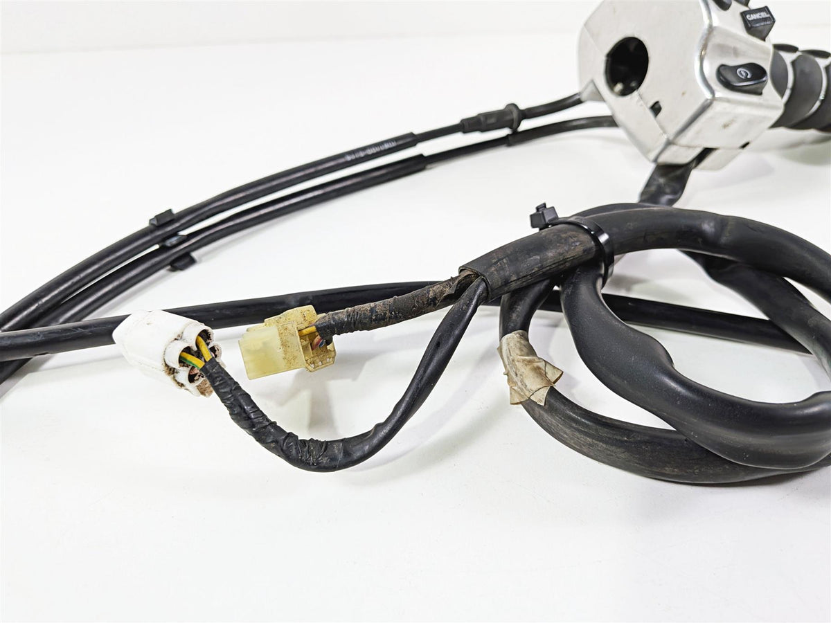 2006 Yamaha XVZ1300 Royal Star Right Hand Cruise Control Switch 1D6-83969-00-00 {{ shop.shopifyCountryName }} - Mototech271