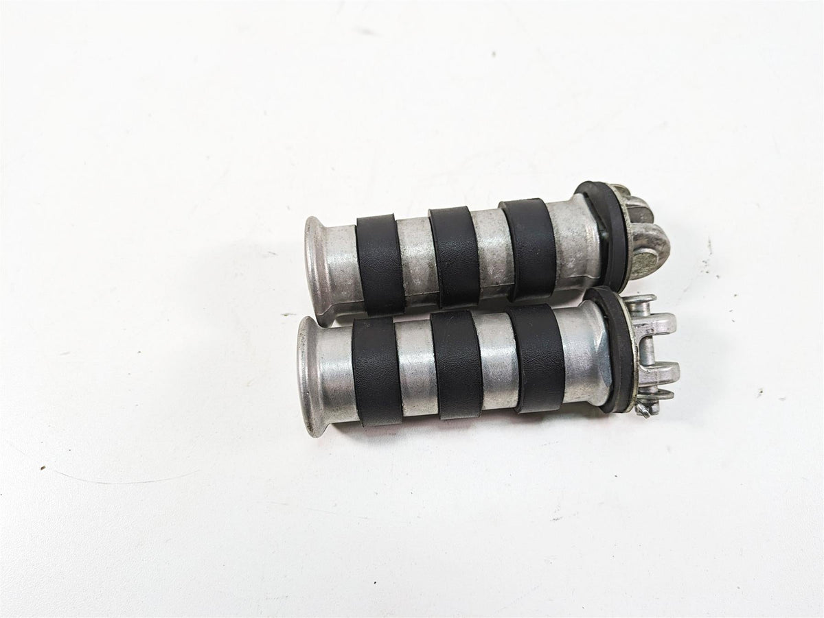 2006 Honda VT1100 C2 Shadow Rear Passenger Footpeg Rest Set 50715-MBA-020 {{ shop.shopifyCountryName }} - Mototech271
