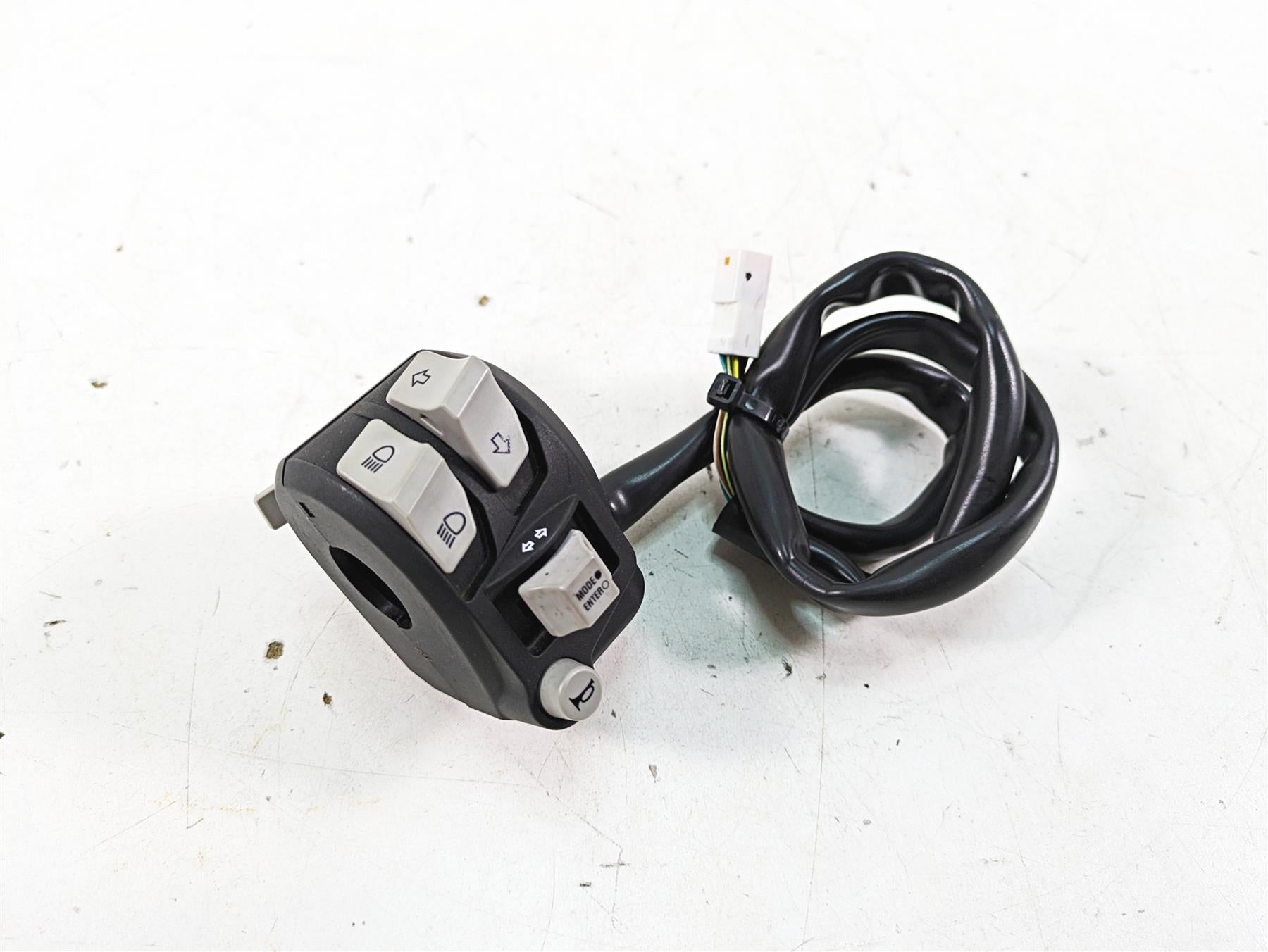 2020 Ducati Scrambler 1100 Sport Pro Left Hand Control Switch 65110242D {{ shop.shopifyCountryName }} - Mototech271