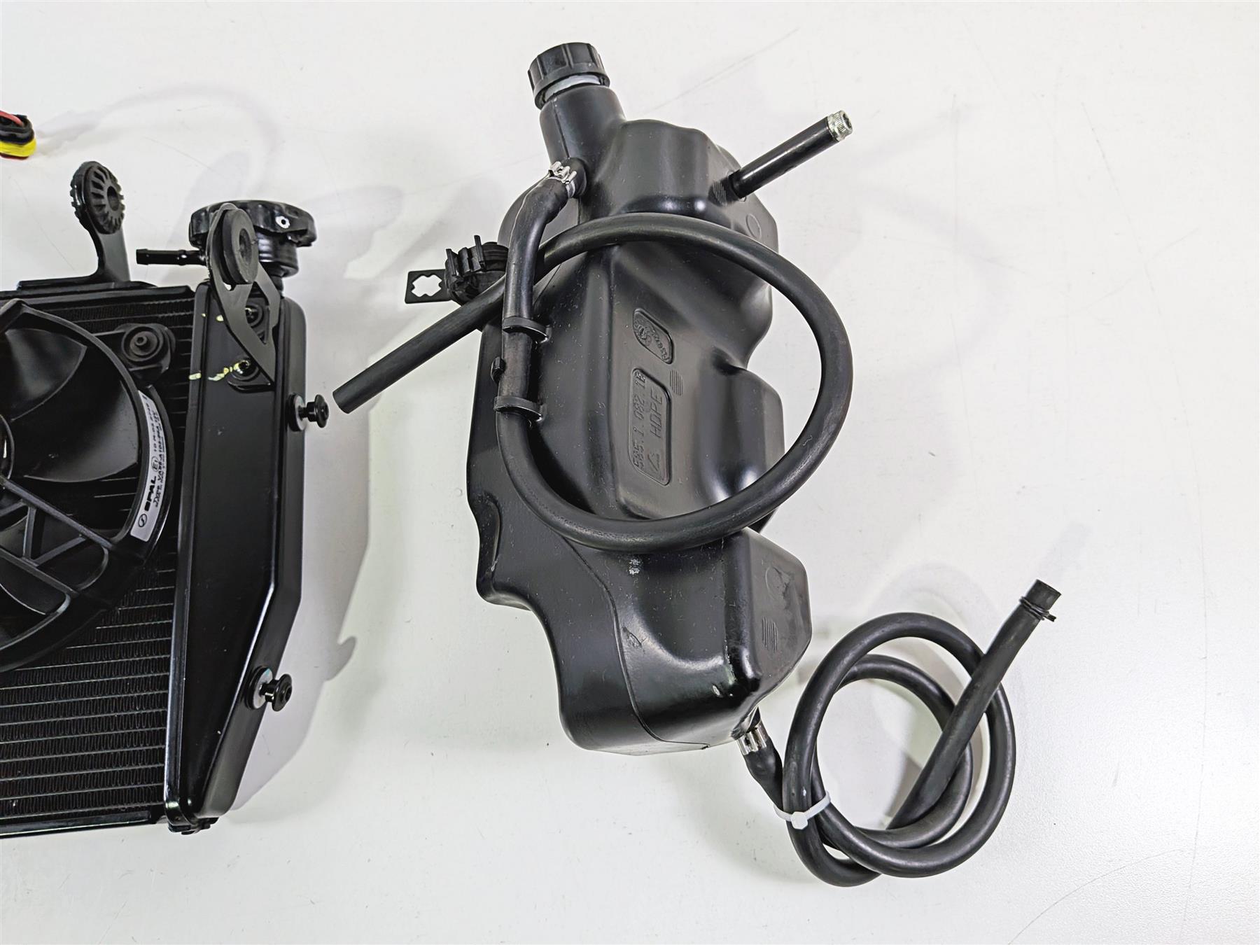 2016 Ducati Hypermotard 939 SP Radiator Fans Reservoir Hoses Set 54840981D-Mototech271