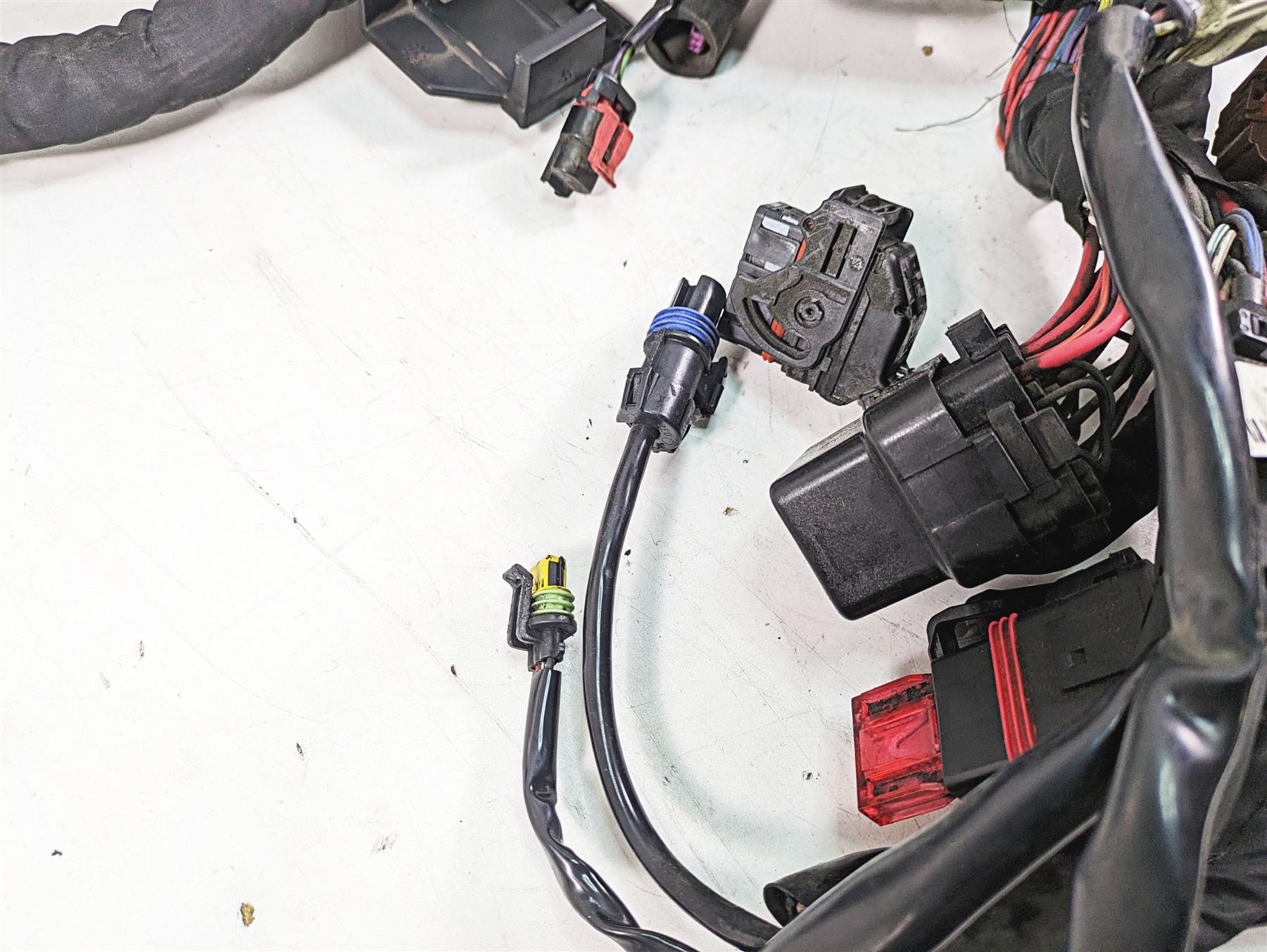 2014 Harley Touring FLHTK Electra Glide Main Wiring Harness Abs - Read 69200118 {{ shop.shopifyCountryName }} - Mototech271