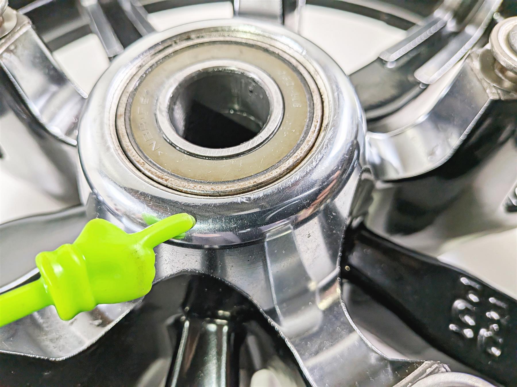 2018 Harley Touring FLHTCU Electra Glide Front Wheel Rim 17x3 Impeller Chrome 43300019-Mototech271