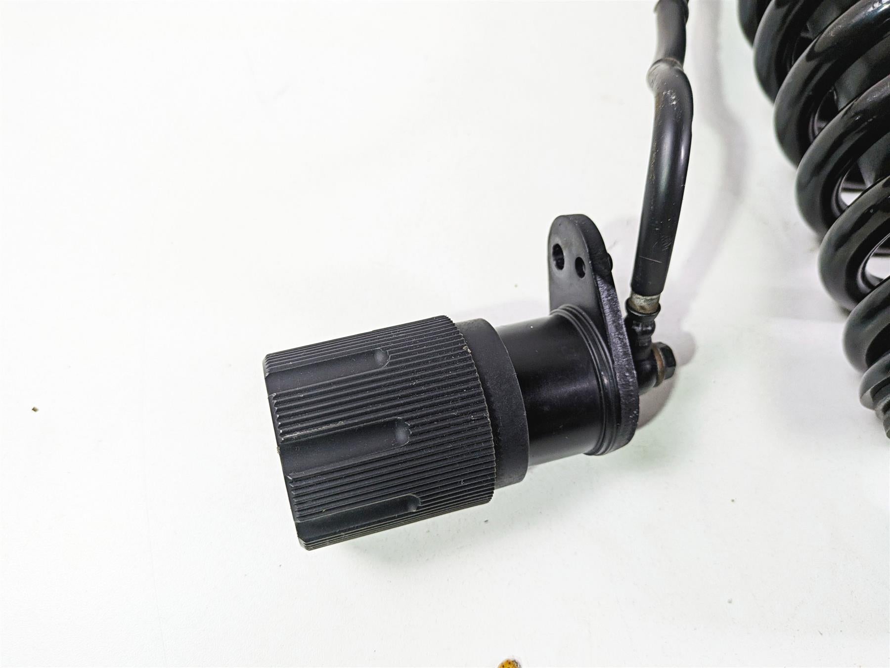 2018 Harley FXBR Softail Breakout Straight Adjustable Rear Shock Damper 54000112 {{ shop.shopifyCountryName }} - Mototech271