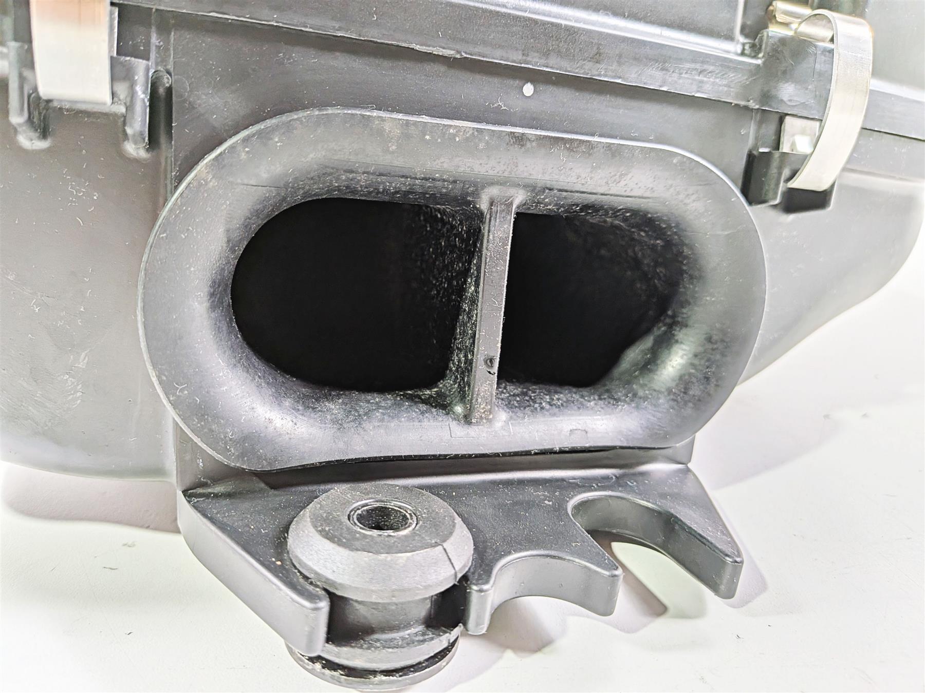 2009 Yamaha Waverunner FX1800 Cruiser Air Filter Box Cleaner 6S5-E4410-00-00 {{ shop.shopifyCountryName }} - Mototech271