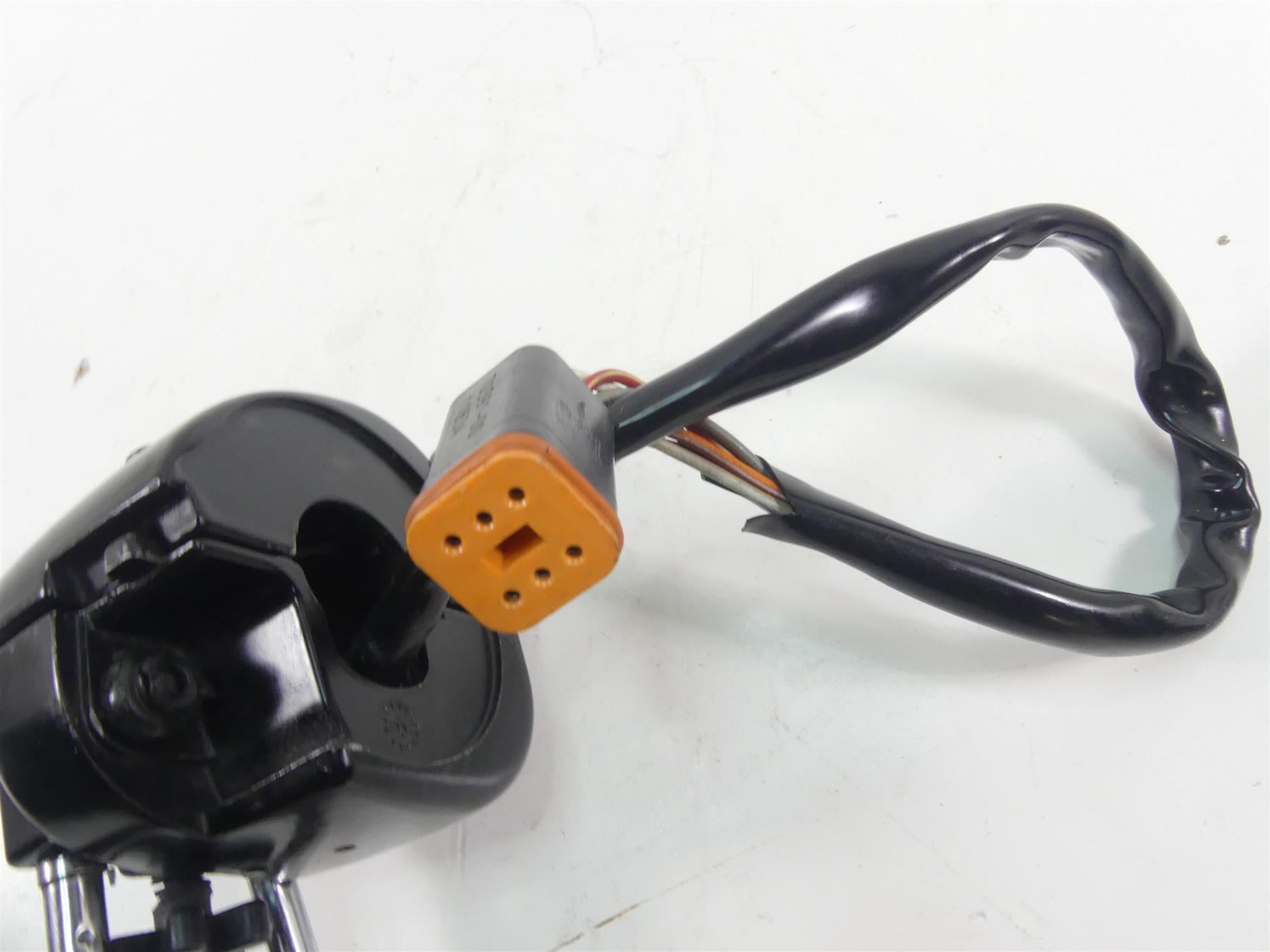 2003 Harley Sportster XL1200 C 100th Anniv Right Hand Control Switch 71684-06A {{ shop.shopifyCountryName }} - Mototech271