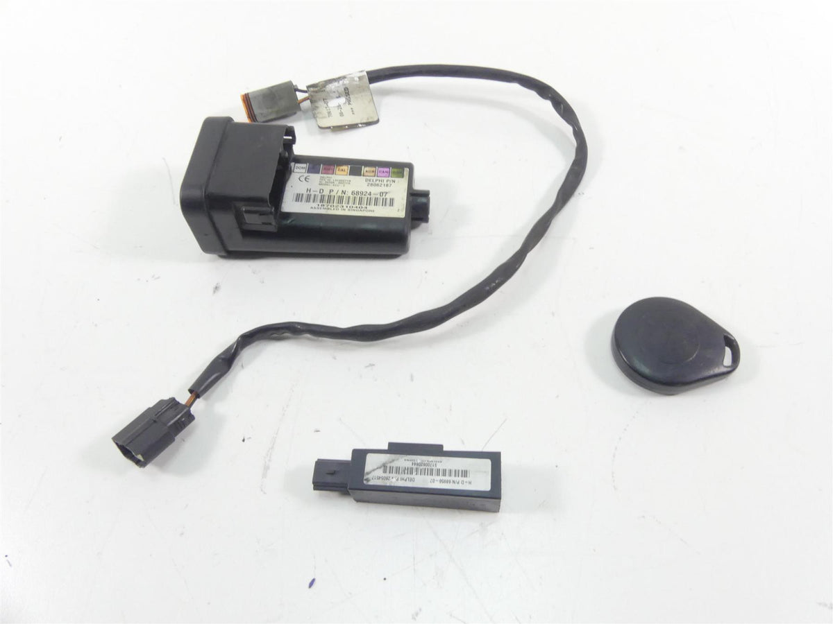 2011 Harley Touring FLTRU Road Glide Tssm Turn Signal Security Module 68924-07 {{ shop.shopifyCountryName }} - Mototech271
